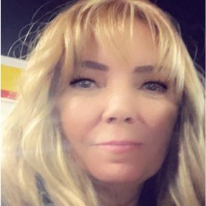 Meet your Posher, Cynthia